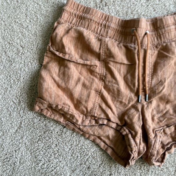 Athleta Womens Cabo Orange summer beach pull on Linen Textured 4" Short size 14 - Picture 4 of 15